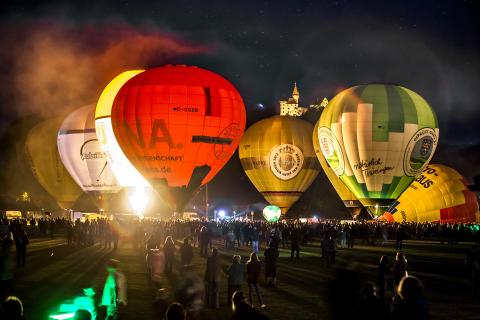 Ballonglühen Thüringer Montgolfiade Heldburg 2018